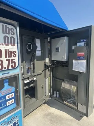 2023 Kooler Ice IM1500 Ice & Water Vending Machine - Image 9
