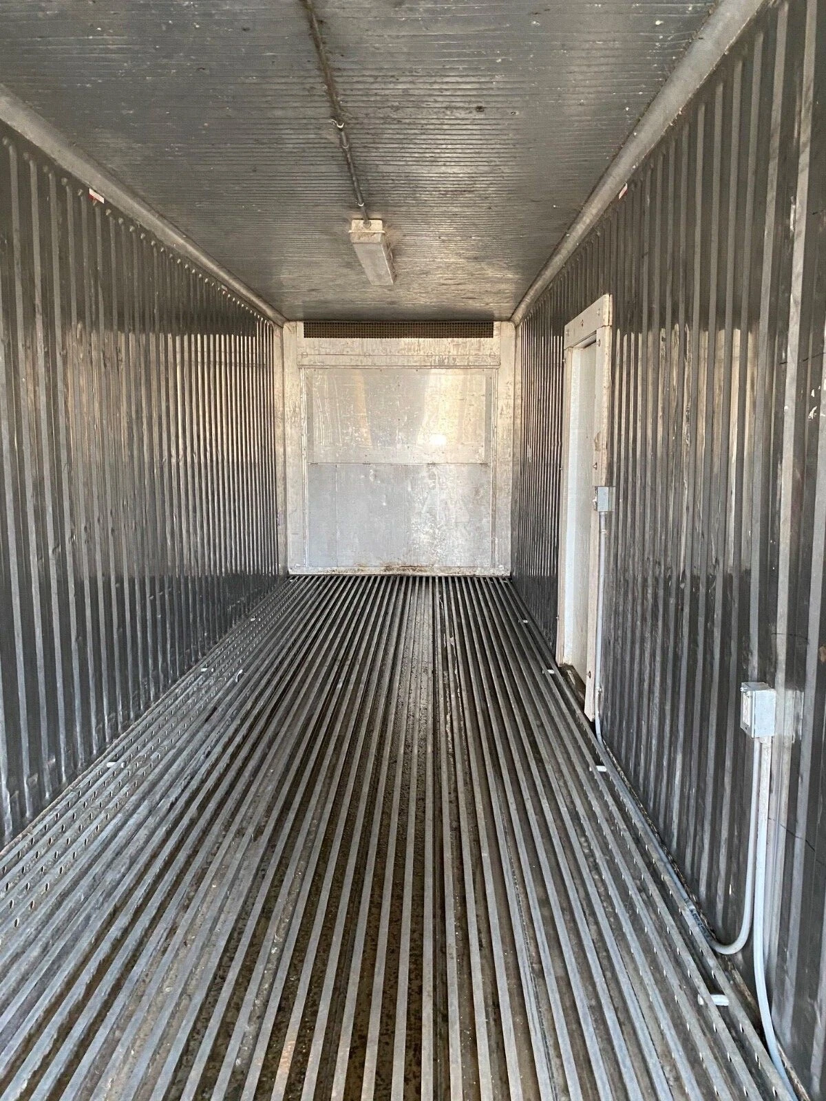 40ft Refrigerated Shipping Container With Custom Side Door Access - Image 9