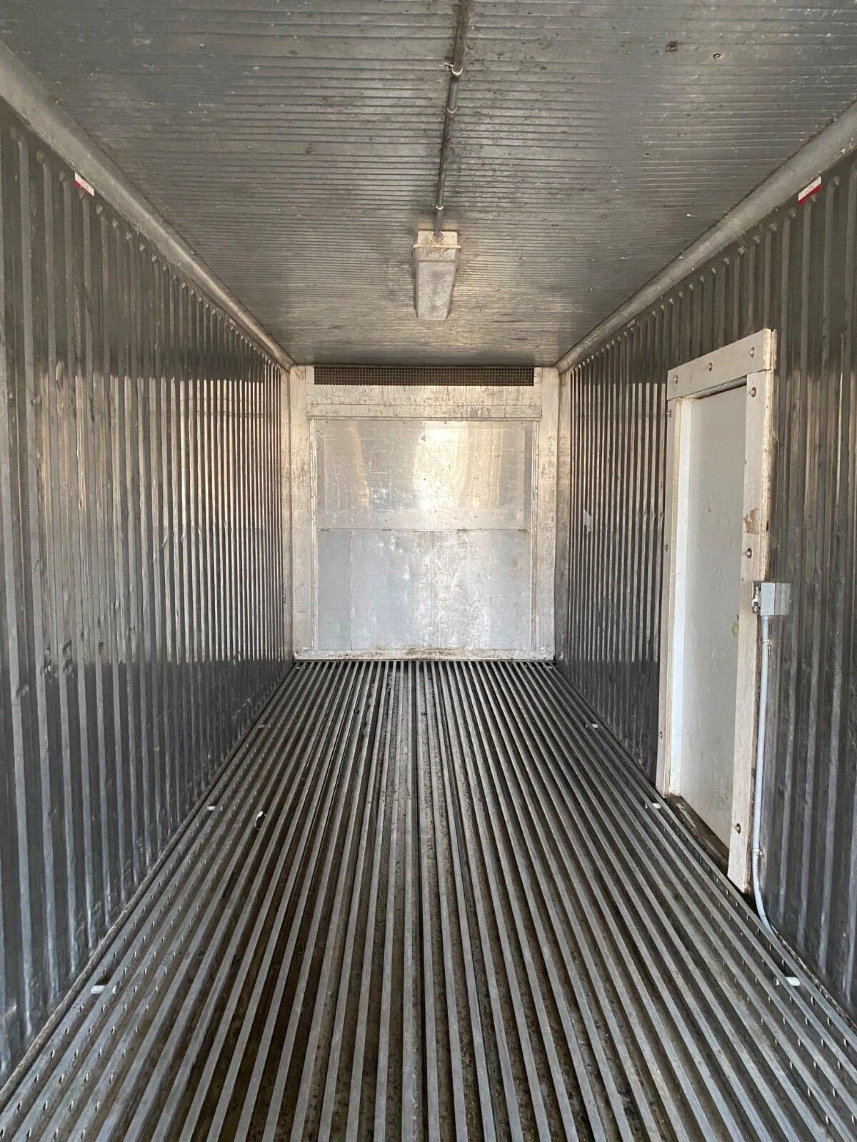 40ft Refrigerated Shipping Container With Custom Side Door Access - Image 3