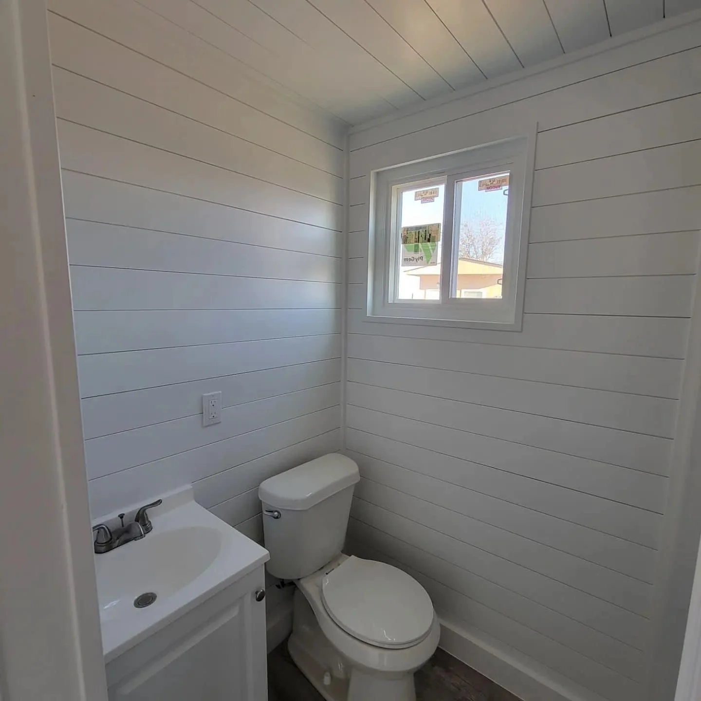 Custom 20ft Shipping Container House for Sale - Image 5