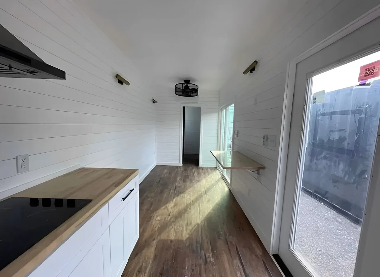 Customized 40ft Shipping Container House – Luxury 1 Bedroom Home - Image 2